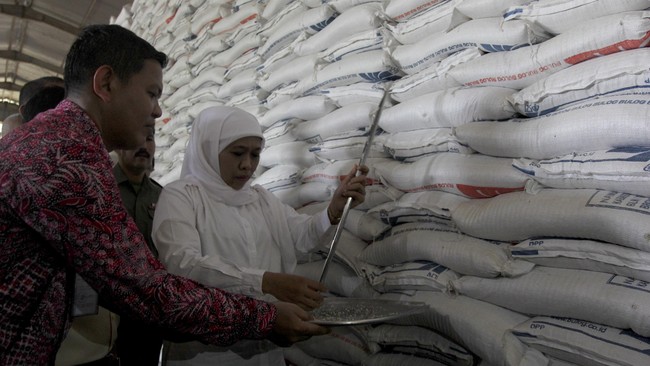 Peran Bulog akan diperkuat untuk menjaga stabilitas harga pangan, tak hanya ditingkat konsumen, tetapi juga ditingkat produsen atau petani.