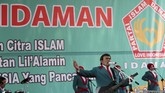 Gaya Politik si Raja Dangdut Partai Idaman mendeklarasikan diri sebagai partai. Dengan bermodalkan popularitas si Raja Dangdut, mampukah mereka bertahan di kancah politik Indonesia?