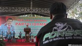Gaya Politik si Raja Dangdut Partai Idaman mendeklarasikan diri sebagai partai. Dengan bermodalkan popularitas si Raja Dangdut, mampukah mereka bertahan di kancah politik Indonesia?
