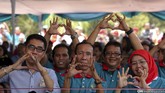 Gaya Politik si Raja Dangdut Partai Idaman mendeklarasikan diri sebagai partai. Dengan bermodalkan popularitas si Raja Dangdut, mampukah mereka bertahan di kancah politik Indonesia?