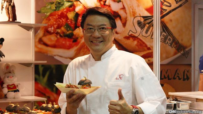 Chef Eric Teo bukanlah nama asing di dunia kuliner Singapura. Dia mendapatkan berbagai aliran kekuatan superhero untuk bisa menaklukan dunia kuliner.