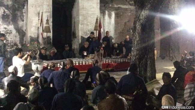 Sebagai umat Muslim yang taat memanjatkan doa awal tahun baru Hijriah adalah sunah. Dianjurkan untuk dilakukan tapi tidak masalah apabila tidak dilakukan.