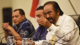 Sakit di Singapura, Surya Paloh Urung Bersaksi untuk Rio