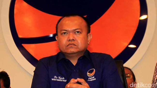 Sesaat setelah penetapan tersangka oleh KPK, Sekjen Partai NasDem Patrice Rio Capella langsung mengundurkan diri dari partai dan anggota DPR RI.