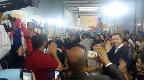 Pengantin Yordania Pilih Beri Makan Pengungsi