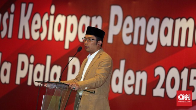 Wali Kota Bandung, Ridwan Kamil, mengimbau suporter Persib Bandung (Bobotoh) untuk tidak melakukan provokasi terhadap suporter lainnya, terutama The Jakmania.