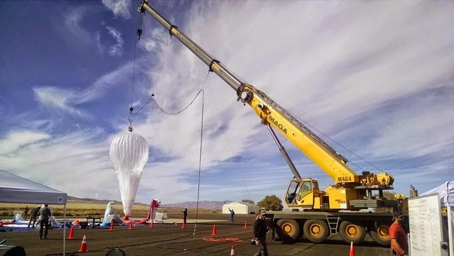 Ada operator Indonesia yang tertarik untuk melakuka uji coba balon internet Google untuk memperluas akses internet di pedalaman.