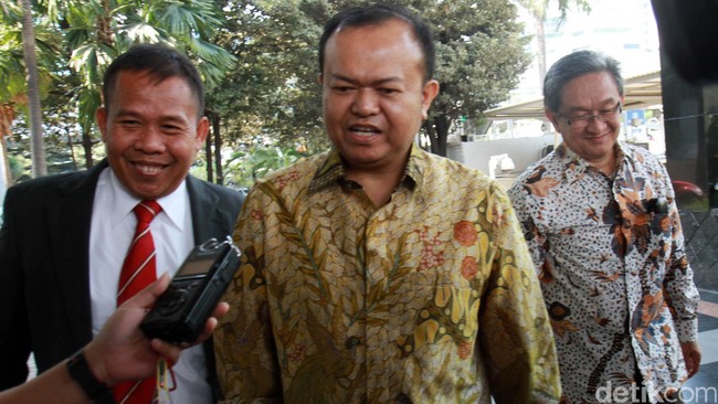 Suap dilakukan oleh Gubernur nonaktif Sumatera Utara Gatot Pujo Nugroho dan istrinya, Evy Susanti kepada Patrice Rio Capella saat hendak berangkat umrah.