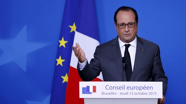 Popularitas Presiden Perancis Francois Hollande naik ke angka tertinggi dalam tiga tahun terakhir pascateror Paris yang menewaskan 130 orang.