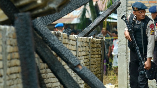 Meskipun situasi di Aceh Singkil, Aceh, berangsur normal, sebanyak 800 personel TNI dan Polri masih bersiaga menjaga keamanan di sana.
