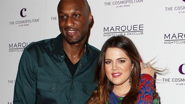 Khloe Kardashian Tunda Rilis Buku Demi Lamar Odom