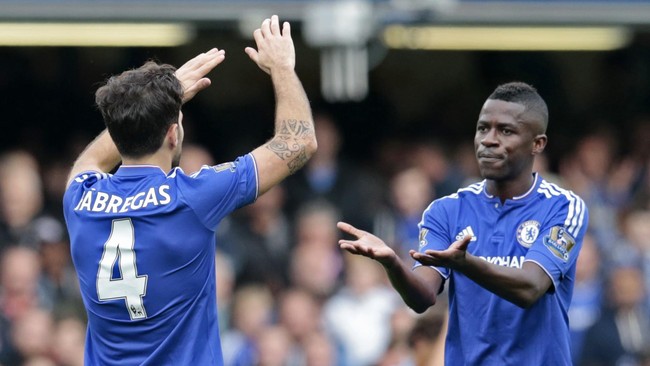 Satu gol Diego Costa dan satu gol bunuh diri Alan Hutton memastikan Chelsea mendapatkan kemenangan ketiga musim ini.
