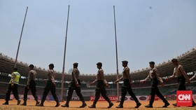 Suporter Dilarang Bawa Air Mineral dalam Kemasan ke Stadion