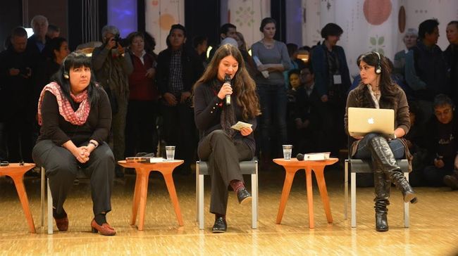 Diskusi Panas Tema 1965 di Frankfurt Book Fair 2015 Diskusi penulis Leila S. Chudori dan Laksmi Pamuntjak yang pernah menulis novel berlatar 1965, merembet ke isu rekonsiliasi.