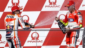 Iannone Puas Kalahkan Rossi di Australia