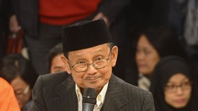 Bahas Konflik Golkar, Habibie Minta Bertemu Ical dan Agung