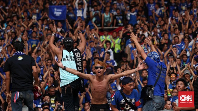 Ketua Asprov PSSI Jawa Barat Tommy Apriantono buka suara usai kerusuhan oknum suporter Persib setelah pertandingan melawan Persija di Liga 1, Senin (23/9).