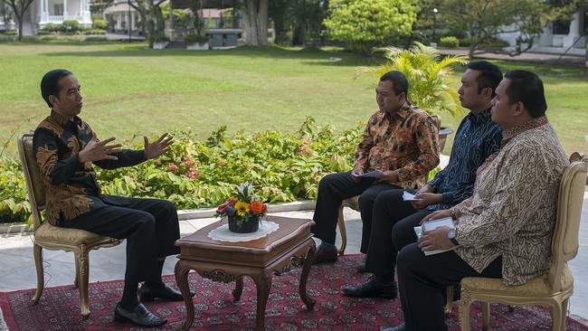 Anggota Tim Komunikasi Presiden Ari Dwipayana mengklaim tidak ada hal yang harus ditutupi dari wartawan.