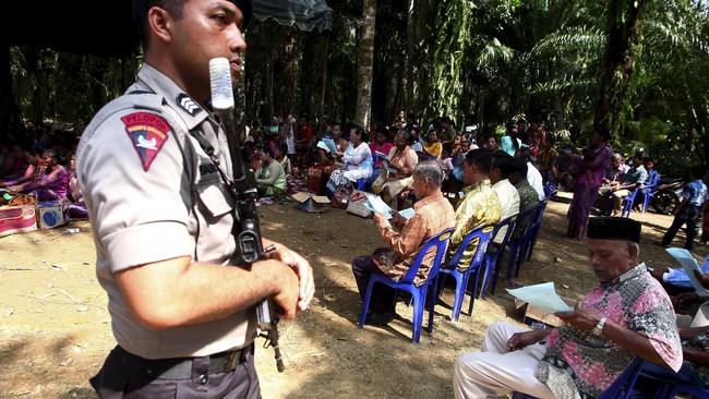 Pembongkaran dilakukan sesuai dengan kesepakatan dalam rapat mediasi yang telah digelar beberapa kali.
