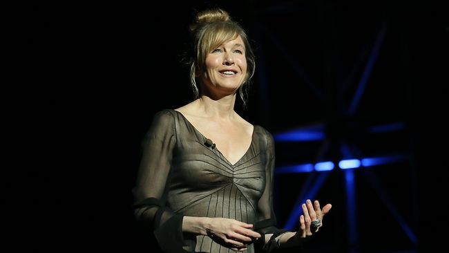 Mengaku senang film Bridget Jones dibuatkan sekuelnya lagi, namun urusan aksen Inggris jadi perkara sulit untuk Renee Zellweger.