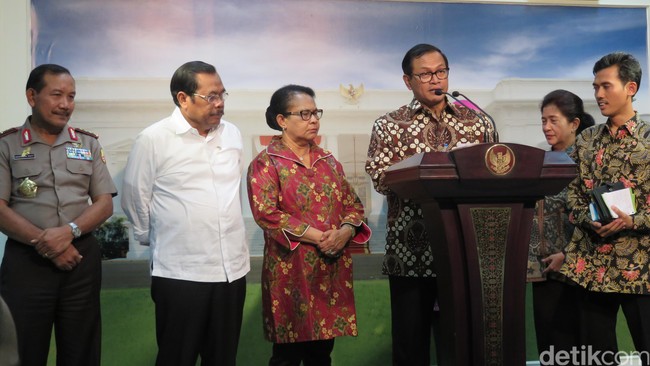 Pengebirian dengan cara menyuntik hormon perempuan ke pelaku kejahatan seksual.