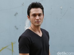 Indra Bruggman Makin Kurus, Kenapa?