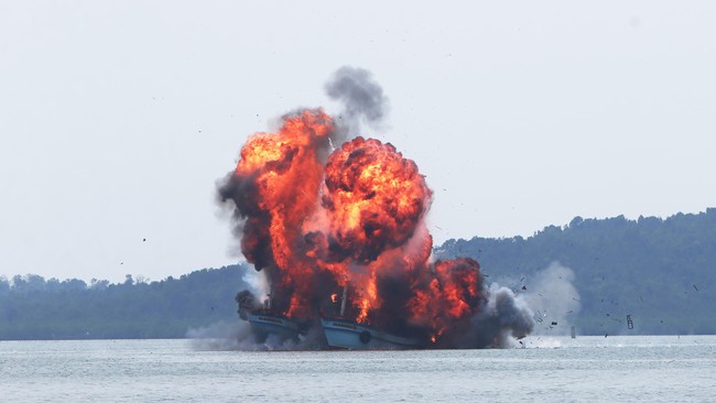 KKP akan memperkuat armada dengan menambah empat kapal pengawas berukuran 60 meter, lima unit speedboat, serta satu kapal pengawas berukuran 140 meter.