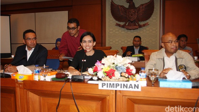 Rapat tersebut menghadirkan keterangan dari Ketua Serikat Pekerja JICT dan Kepala BNN Komjen Budi Waseso.