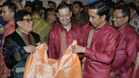 Istana Respons Tom Lembong soal Beras Kacau Balau Imbas Bansos