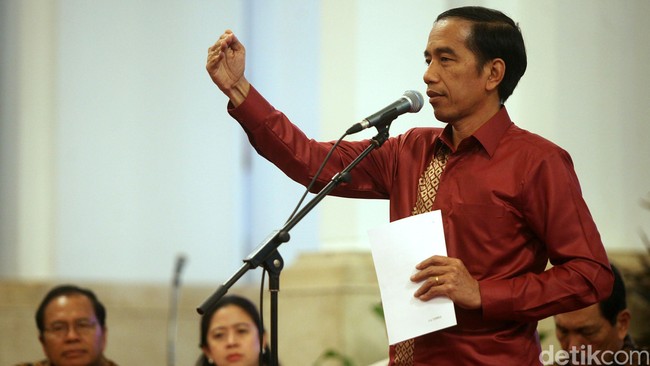 Formula pengupahan menggunakan angka inflasi dan pertumbuhan ekonomi sebagai variabel utama perhitungan kenaikan upah minimum. 