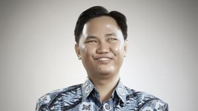Kak Tutus Setiawan adalah seorang penyandang tuna netra yang tak mau diam saja pada keterbatasannya. Dia bisa capai S2 dan bantu sesamanya.