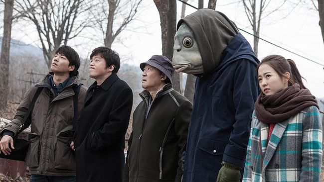 Film Collective Invention yang berkisah tentang mutan ikan selebriti akan diputar di pembukaan Korean Indonesia Film Festival 2015.
