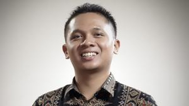 Prihatin dengan kesulitan peternak mengawetkan susu sapi perah, Apriliawan Hadi temukan teknik baru pasteurisasi. Dia memakai kejut listrik. Bagaimana caranya?