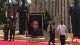 Tongkat Pendiri NU dan Pataka Majapahit di Tengah Hari Santri