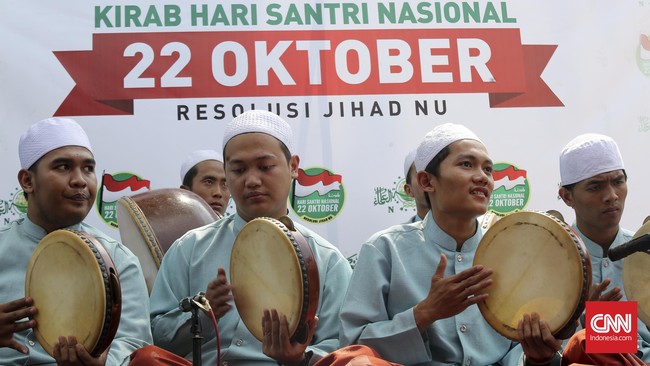 Perayaan hari santri disebut sebagai bentuk eksklusifisme santri dalam hal ini Nahdlatul Ulama (NU). Namun, anggapan itu dinilai tidak tepat.