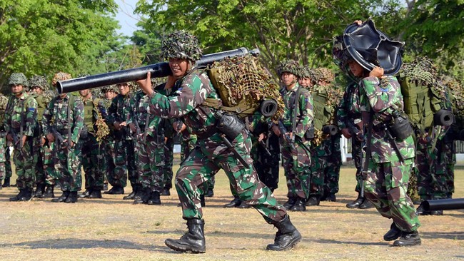 Kepolisian Daerah NTT menyatakan pasukannya dalam kondisi siaga mengamankan Pilkada Serentak 9 Desember 2015 yang akan di gelar di sembilan wilayahnya.