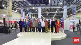 Minggu, Ribuan Pelari Jajal Jakarta Marathon 2015