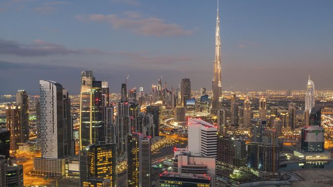 Banyak orang menyangka kalau Dubai tak punya kehidupan malam yang identik dengan alkohol dan pesta. Nyatanya, Dubai juga punya semua ini.