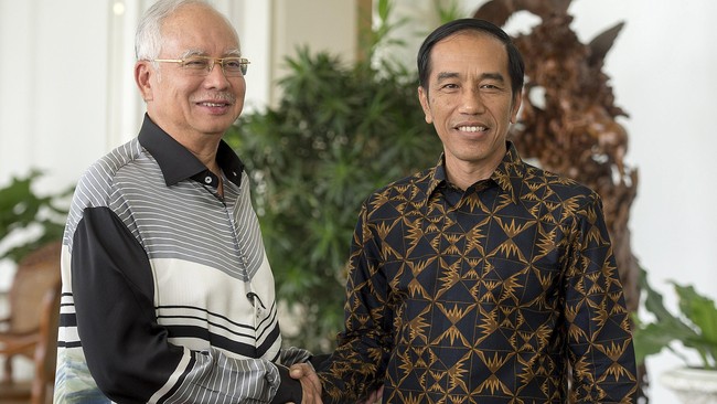 Duta Besar Malaysia untuk Indonesia Zahrain Muhamed Hashim mengharapkan pemerintah Indonesia membebaskan lima nelayannya yang masih ditahan.