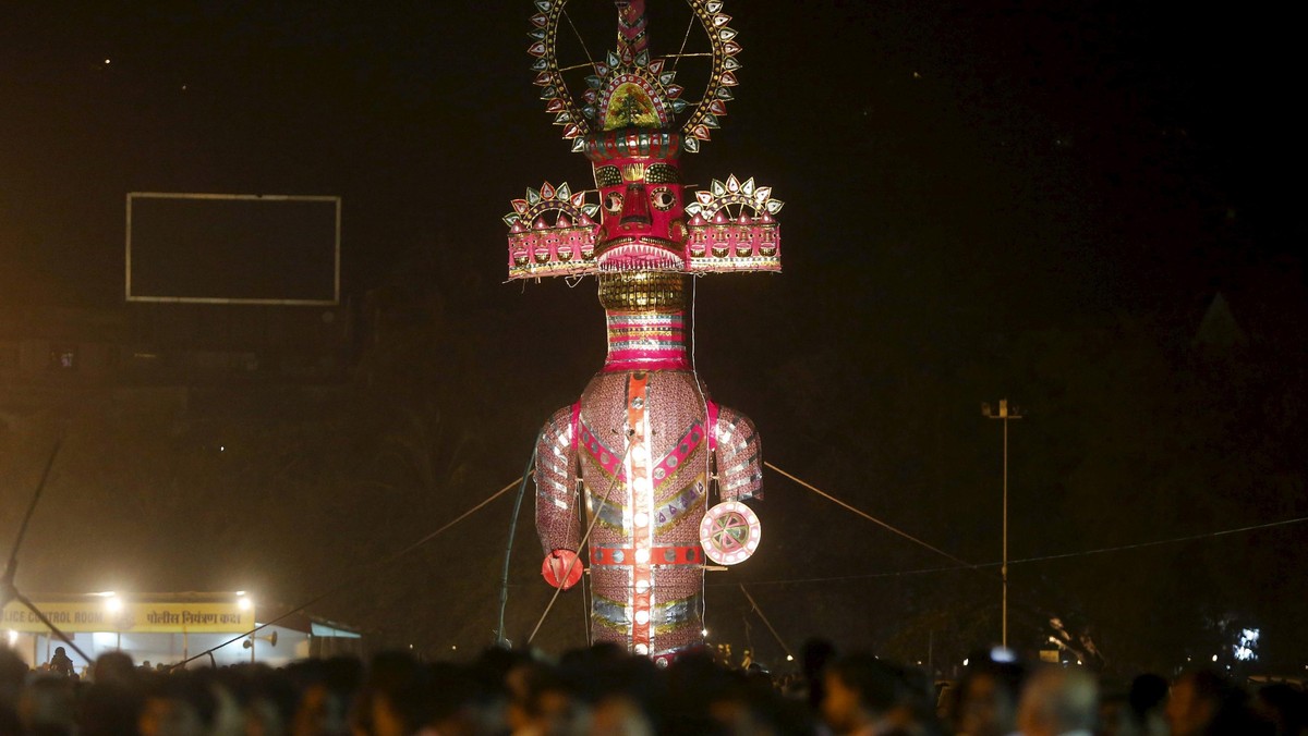 Merayakan Kekalahan 'Raja Iblis' di Festival Dussehra