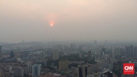 Asap Tak Lagi Pekat, Warga Singapura Tak Kenakan Masker