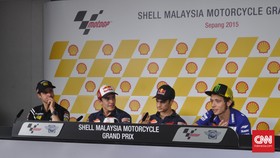 Konferensi Pers Kaku antara Rossi dan Marquez