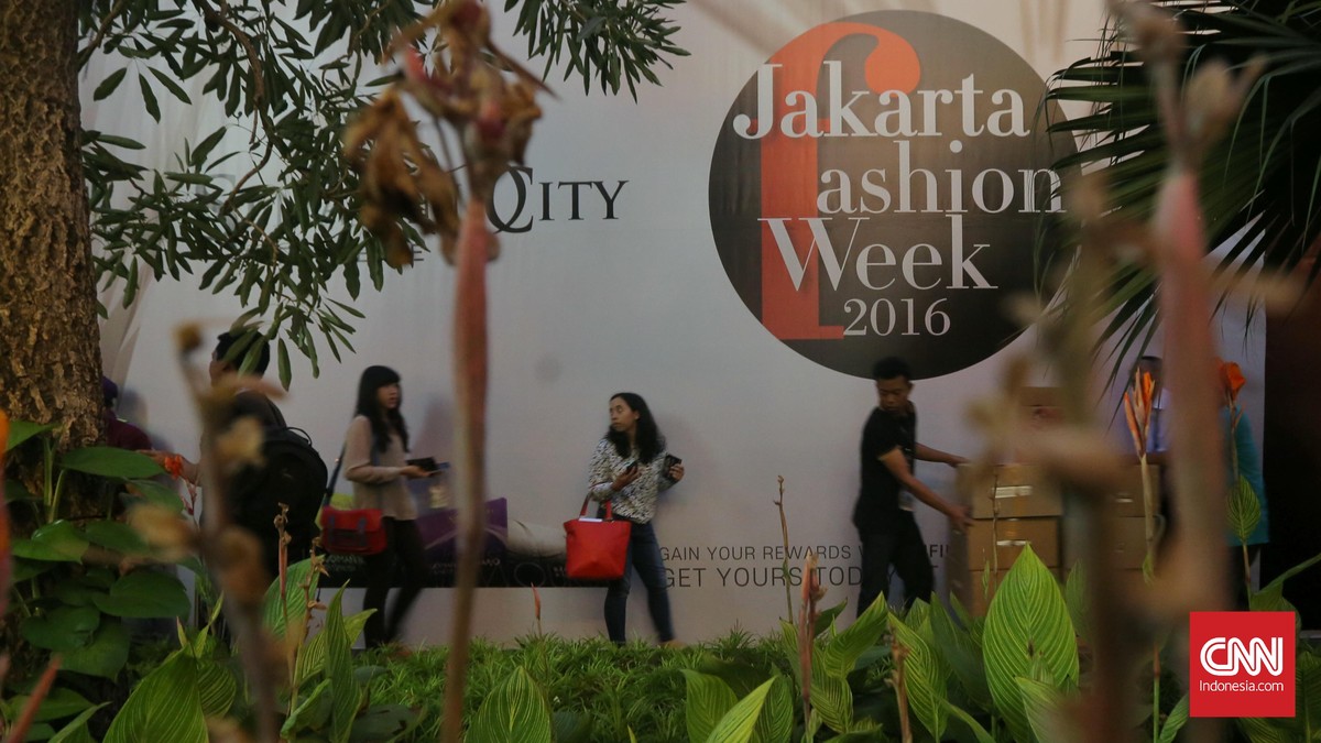 Rona Gaya Pekan Mode Jakarta