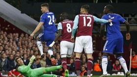 Cahill: Suasana Ruang Ganti Chelsea Tak Bagus