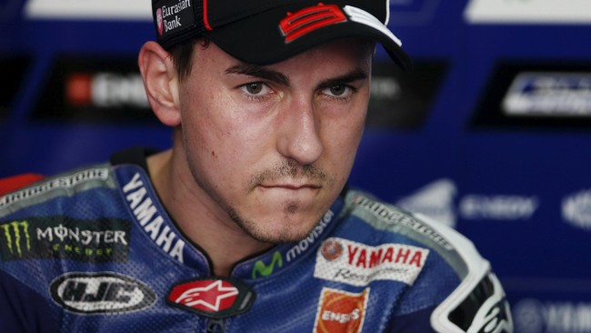 Jorge Lorenzo marah dan kecewa dengan tindakan Andrea Iannone yang berdalih dari kesalahan menabrak dirinya sehingga keluar dari balapan MotoGP Katalonia.