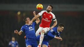 Babak Pertama: Arsenal Memimpin 2-1 Atas Everton