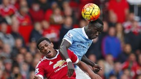 Bacary Sagna Antusias ManCity Masih Favorit Juara