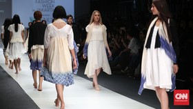 Kolaborasi Absurd  Japan Fashion Week  di JFW 2016