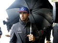 Lewis Hamilton Terlibat Kecelakaan Mobil di Monaco