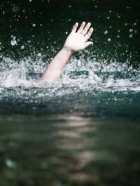 Arti Mimpi Tenggelam di Laut hingga di Kolam Renang